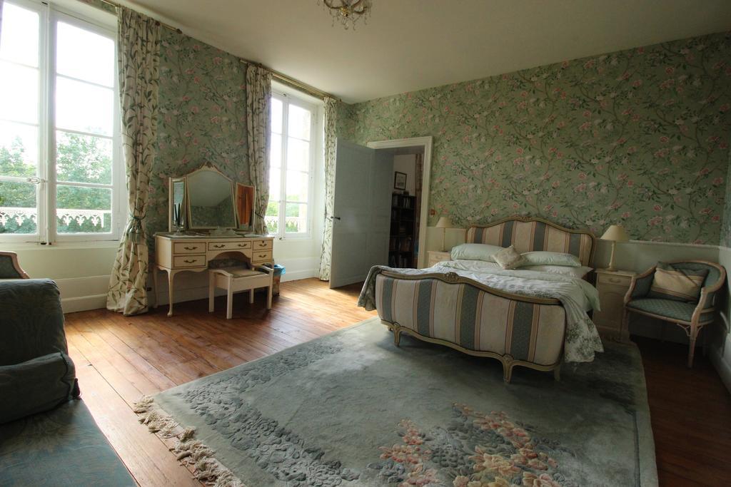 Manoir Angle Bed & Breakfast Blanzay-sur-Boutonne Phòng bức ảnh
